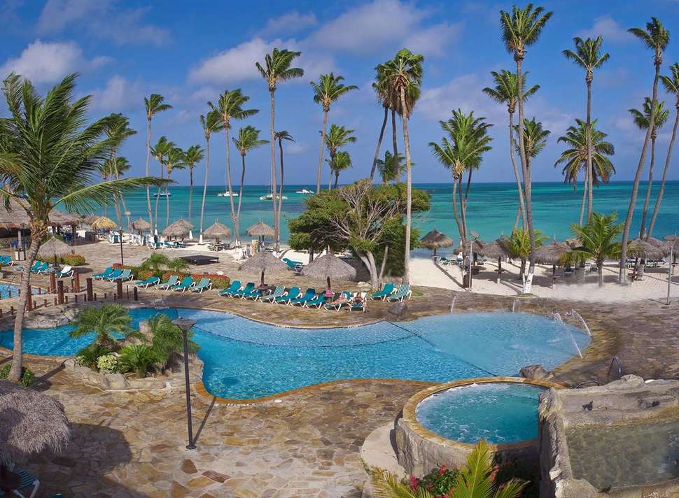holiday-inn-resort-aruba-beach-resort-casino-palm-beach-aruba