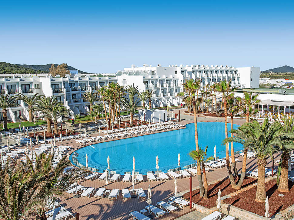 grand-palladium-white-island-resort-spa-playa-d-en-bossa-ibiza