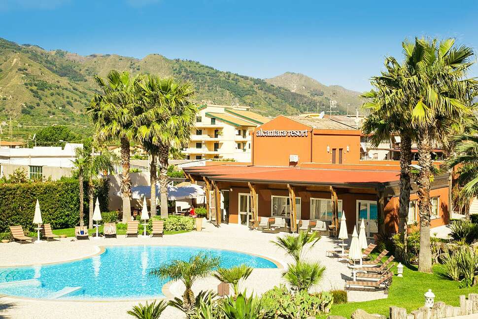 hotel-alcantara-resort-gaggi-italie