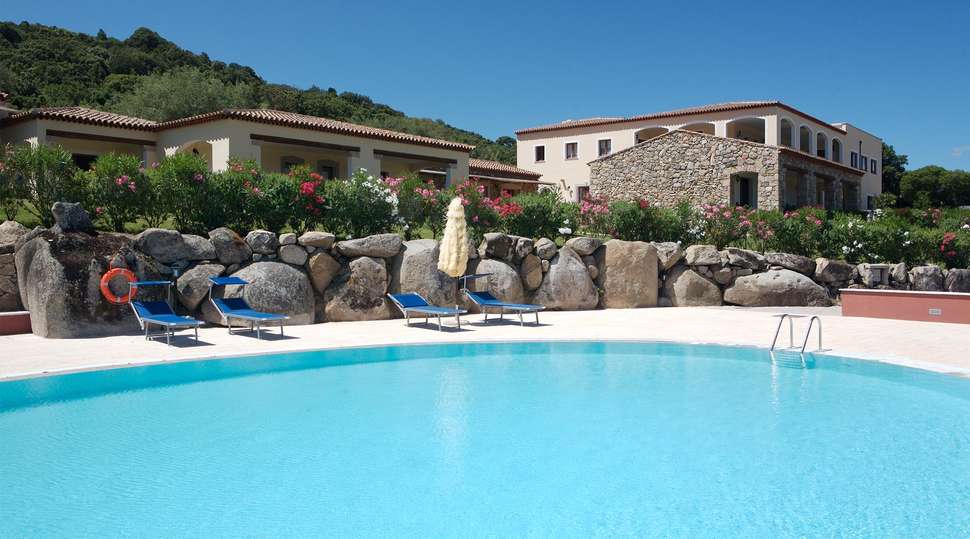 hotel-valkarana-sant-antonio-di-gallura-italie