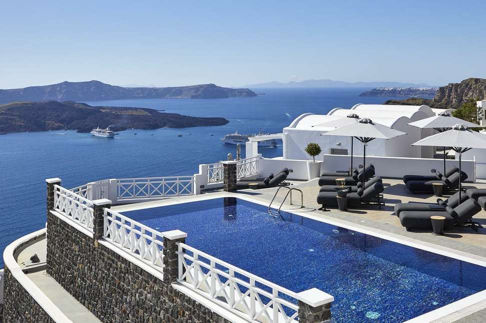 petit-palace-suites-vothonas-santorini