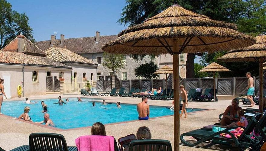 camping-domaine-du-chateau-de-l-eperviere-gigny-sur-saone-bourgondie