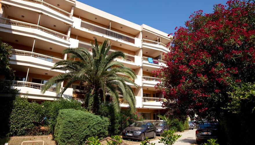 pierre-vacances-residence-les-platanes-sainte-maxime-provence-alpes-cote-d-azur