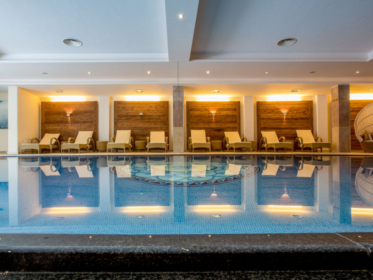 Hotel Gotthard zwembad