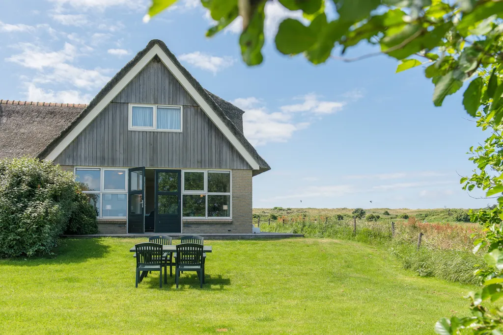 Vakantiepark Boomhiemke – Beachvilla West End 6 met zonnehemel op Ameland