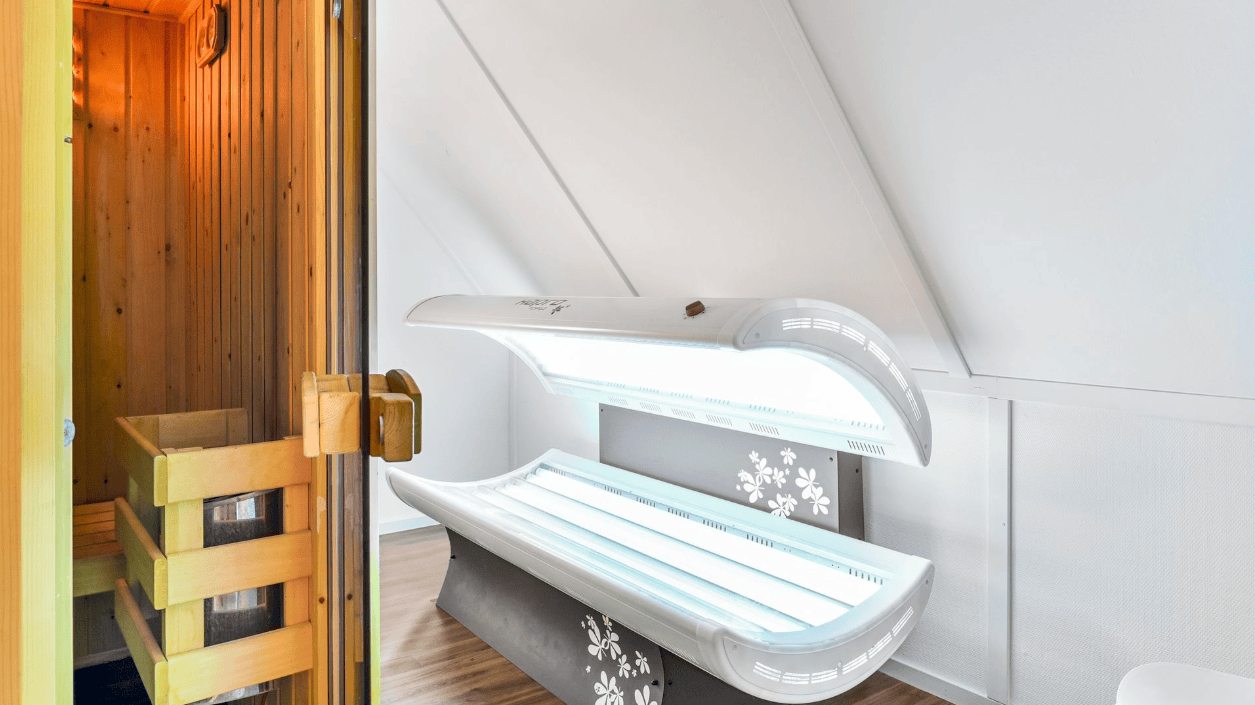 Landal Waterparc Veluwemeer – 4-persoons bungalow met zonnehemel in Biddinghuizen