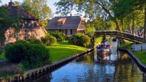 Bekijk de 12 leukste activiteiten in Giethoorn!