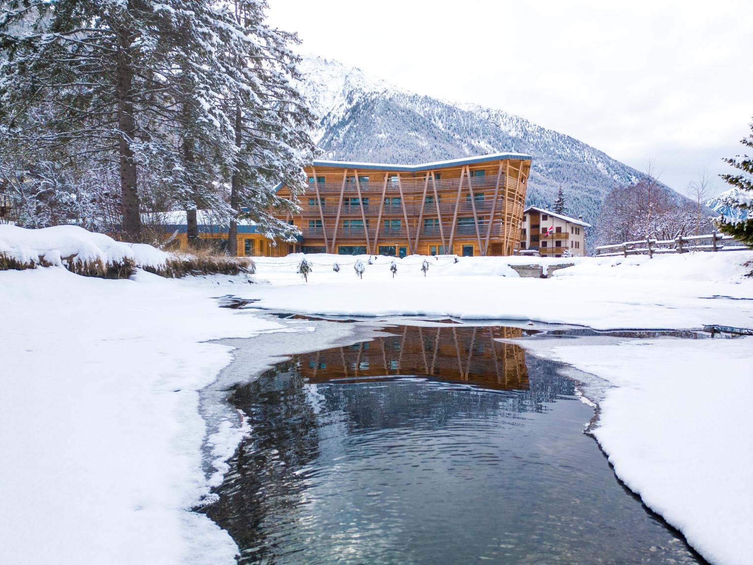 Au Charmant Petit Lac Spa & Park Hotel