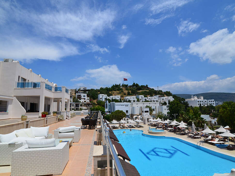 Azka Otel