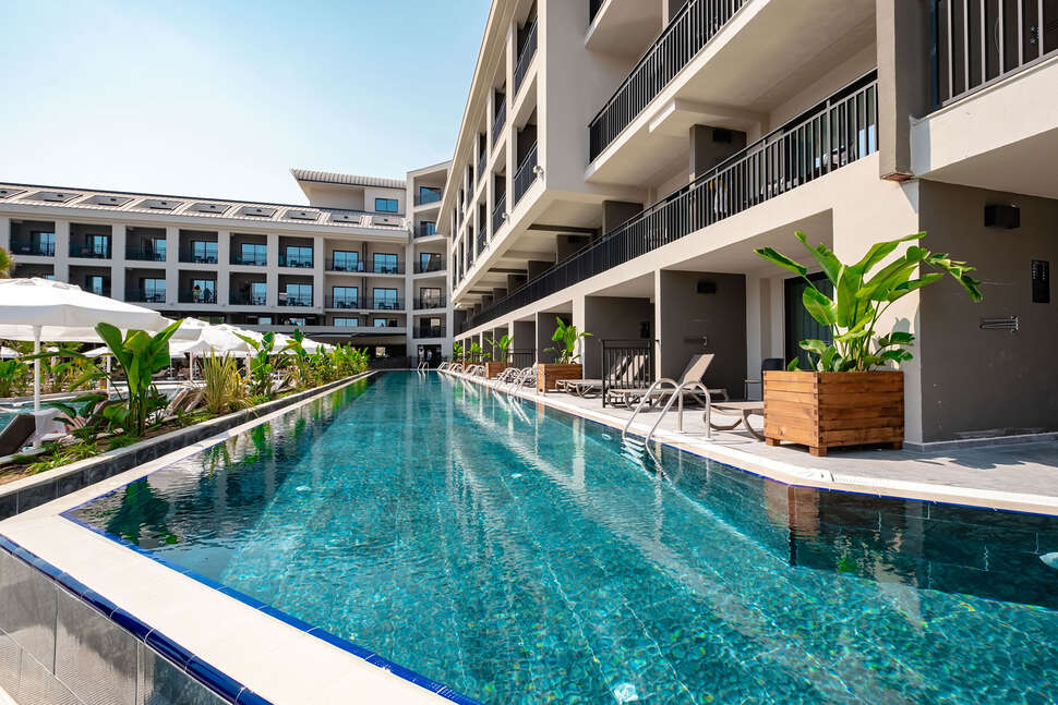 The X Belek