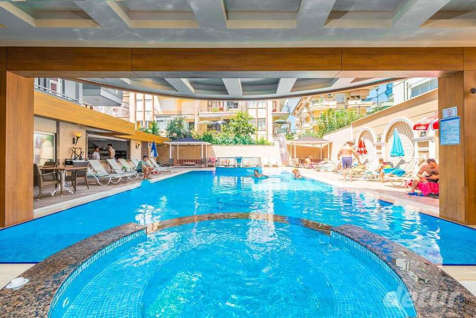 Lavinia Aparthotel