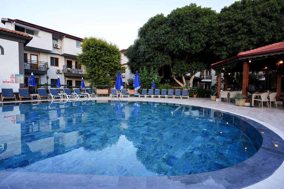 Şahin Villa Apart