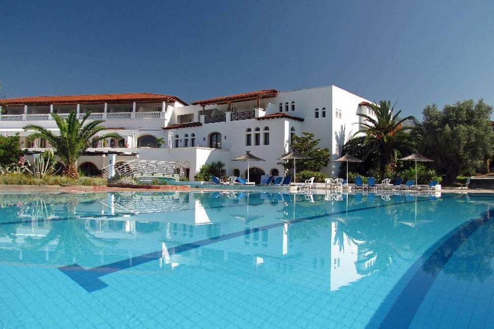 ZEUS Eretria Resort
