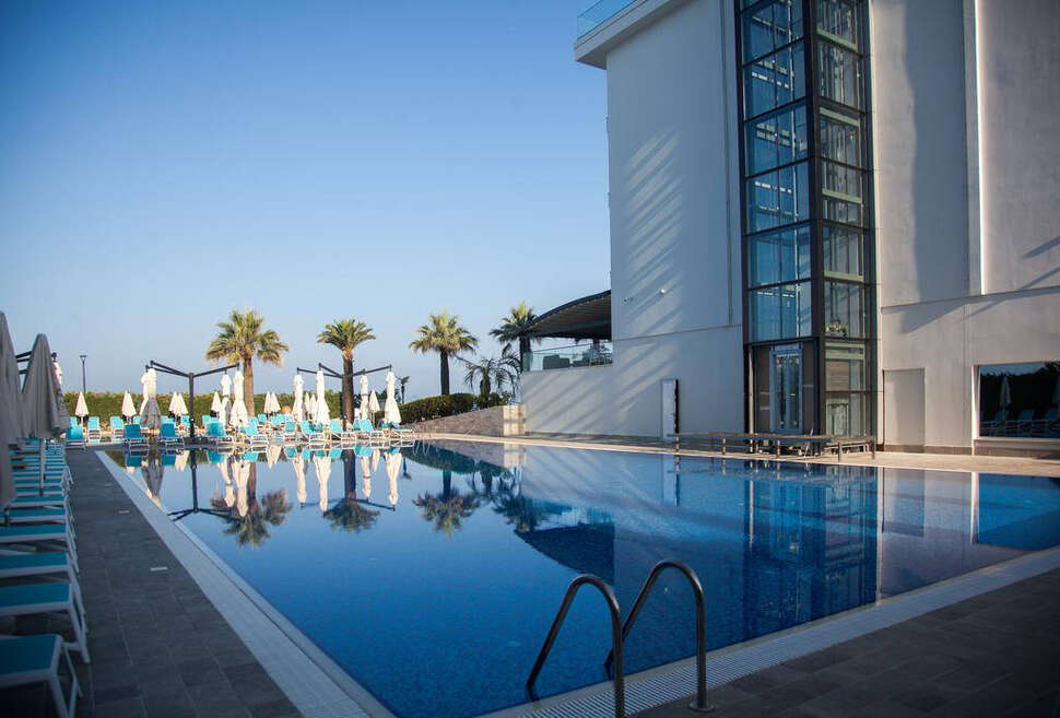 Premium Beach Hotel