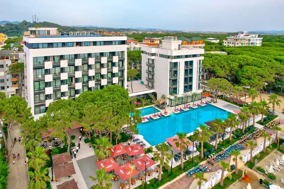 Royal G Max Hotel & Spa